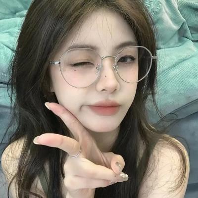 开局就失业：返乡途中卖盒饭